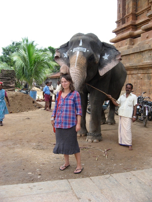 Inga Scharfe in front of an Indian elephant